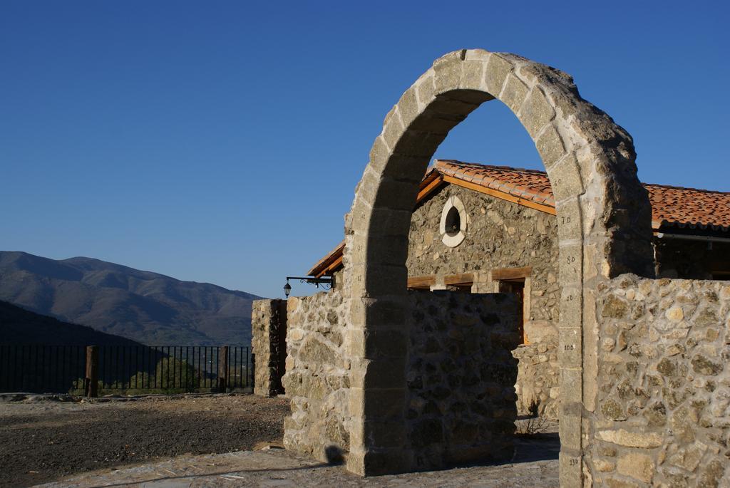 באניוס דה מונטמאיור Albergue El Solitario מראה חיצוני תמונה